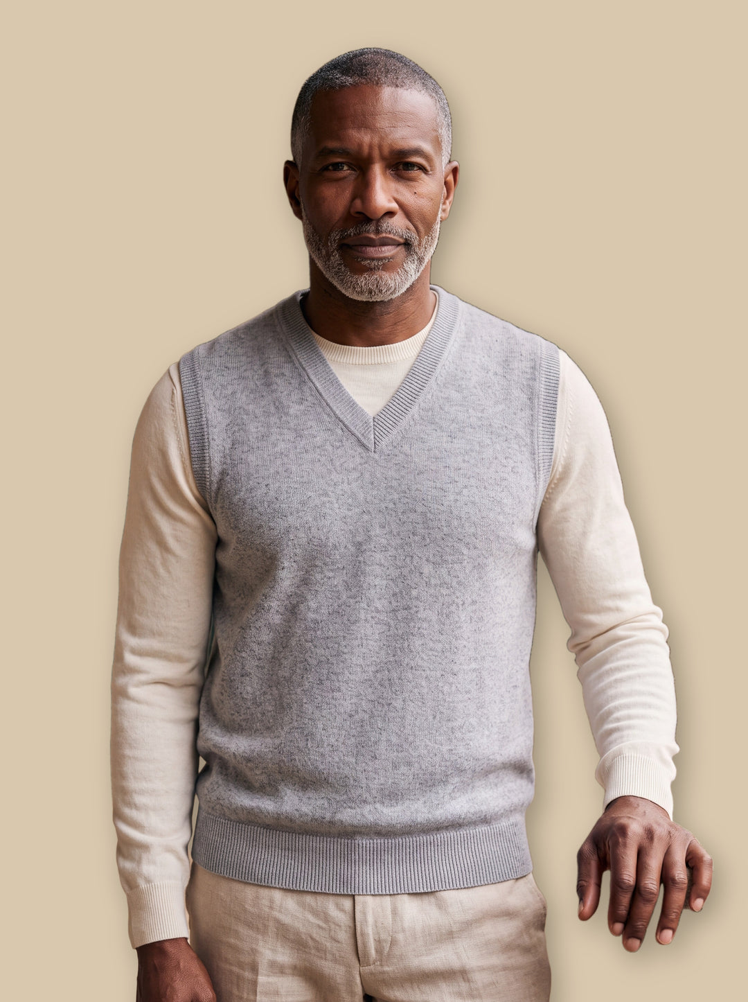 Phineas knit sweater in Grey, studio - Gentlemens Manor