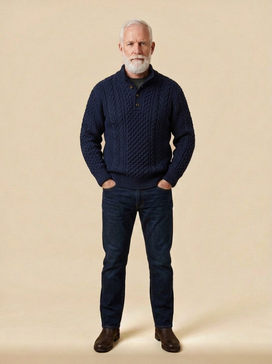 Redgrave sweater in Navy, studio, Gentlemens Manor
