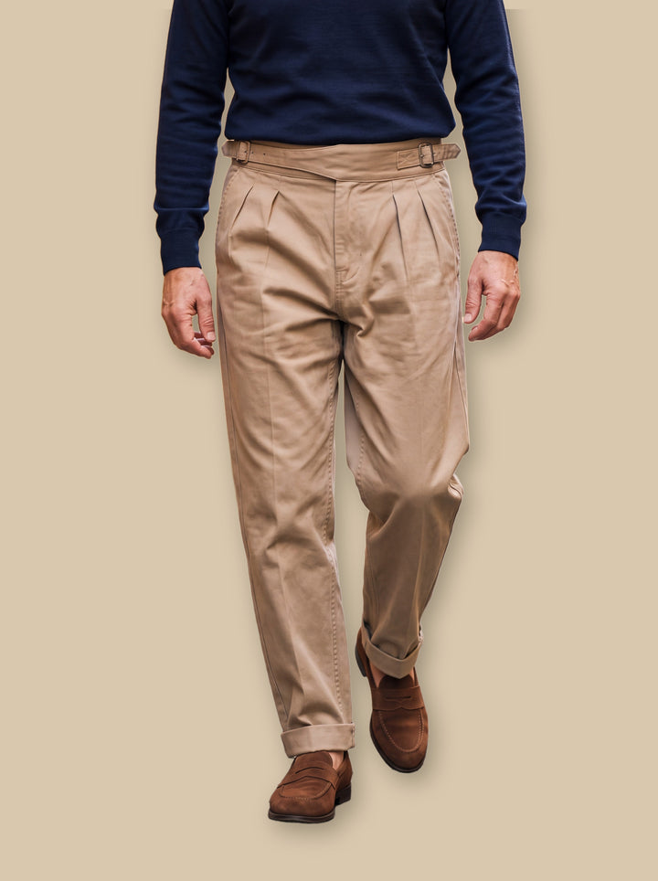 Reuben trousers in Sand, studio - Gentlemens Manor