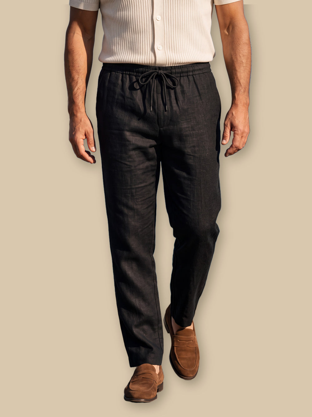 Roger trousers in Black, studio - Gentlemens Manor