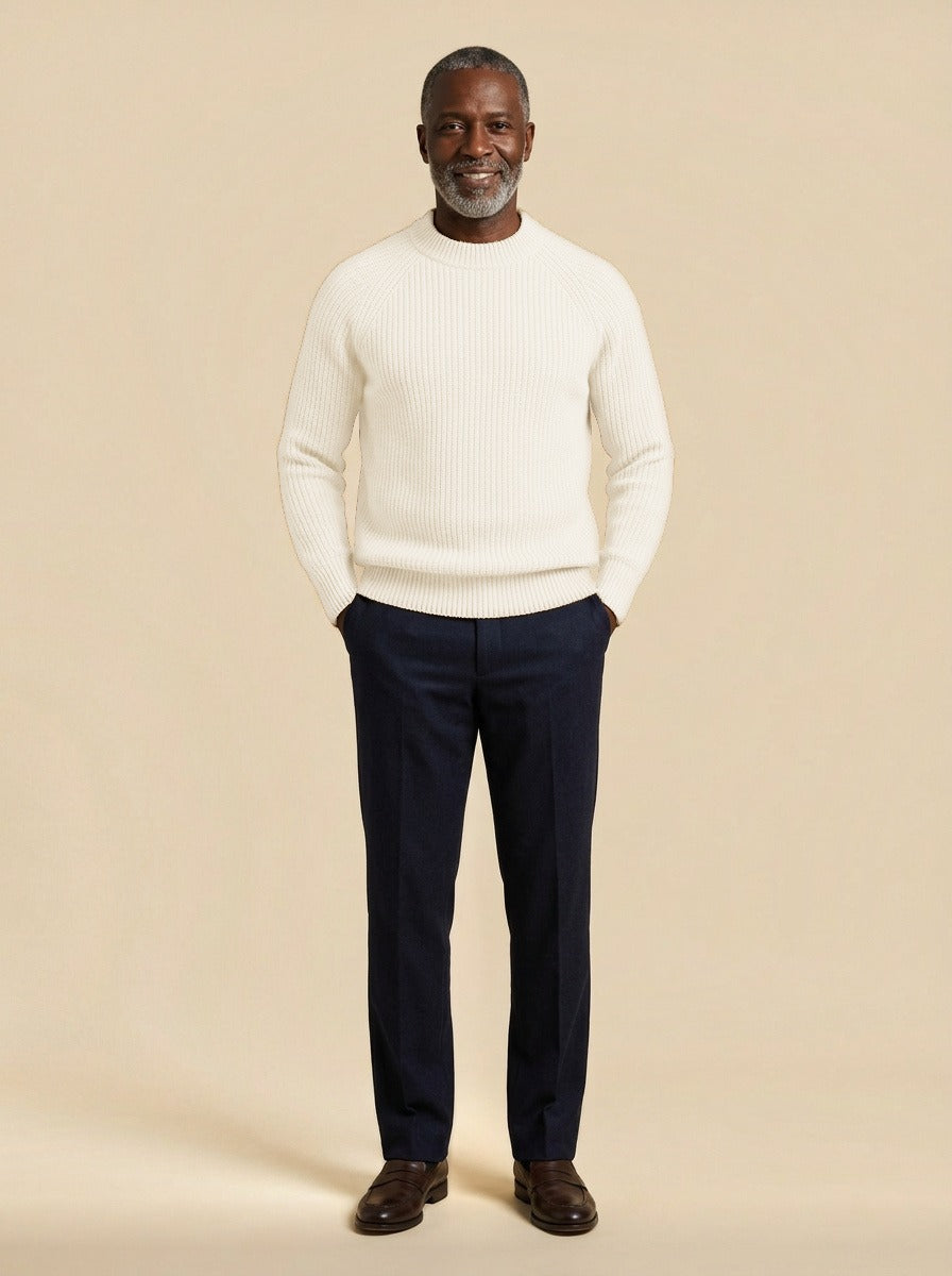 Seymour cashmere sweater in White, studio, Gentlemens Manor