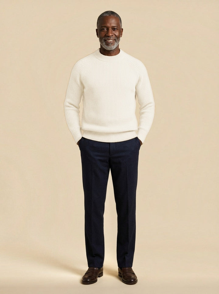 Seymour cashmere sweater in White, studio, Gentlemens Manor