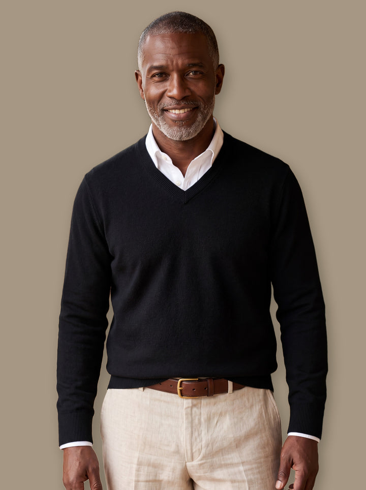 Wallace knit sweater in Black, studio - Gentlemens Manor