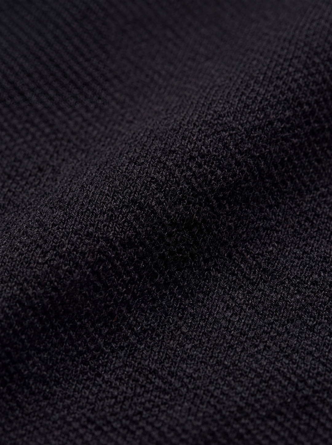 Walter shirt fabric detail close-up - Gentlemens Manor