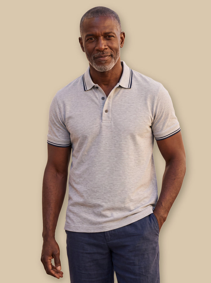 Walter polo shirt in Light Grey, studio - Gentlemens Manor